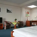 Atrium Hotel